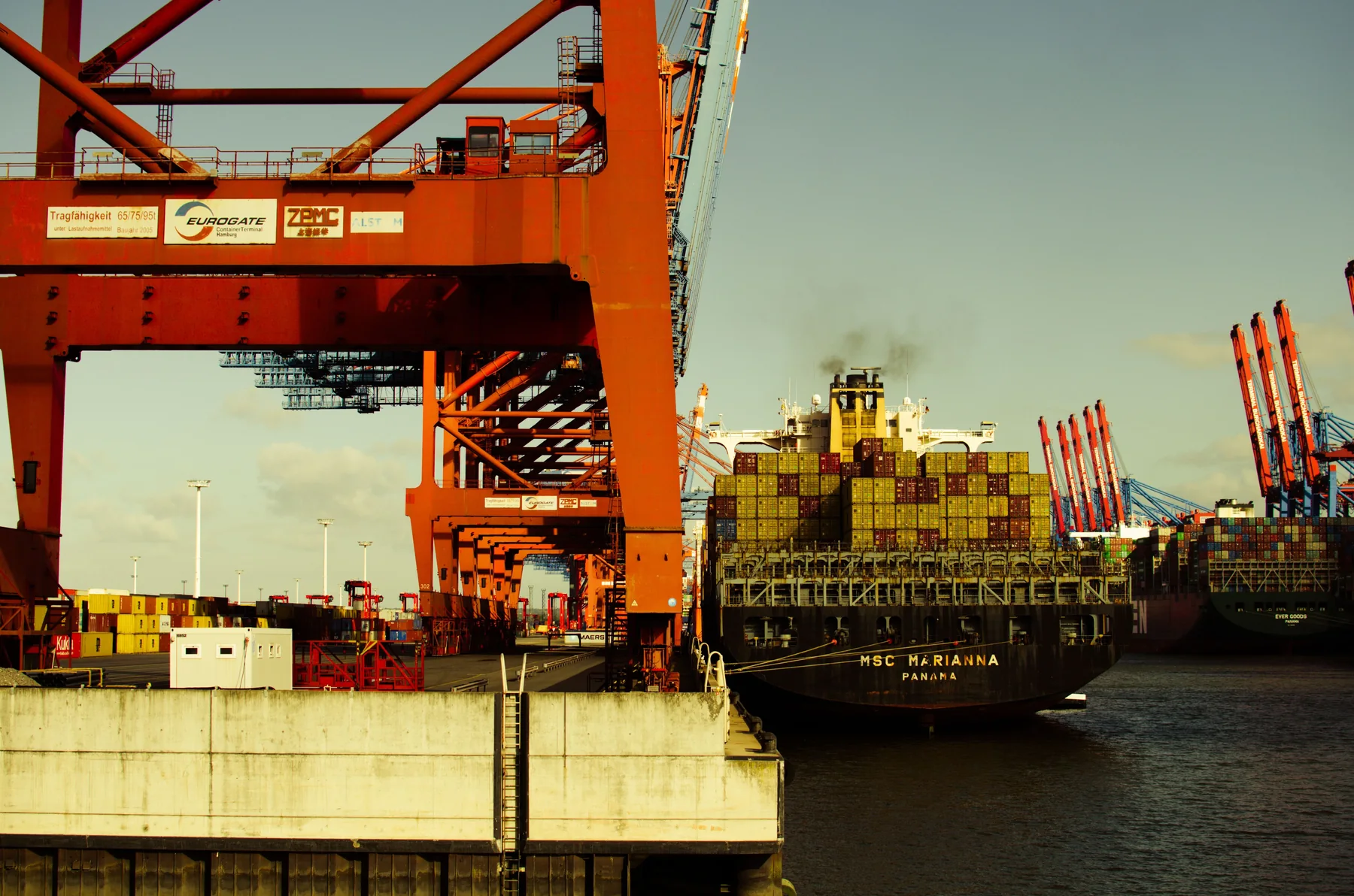International cargo port and supply chain logistics